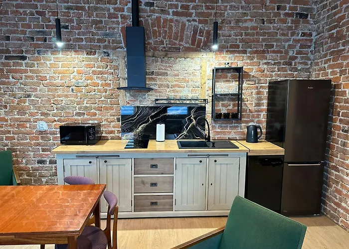 212 Апартаменты *